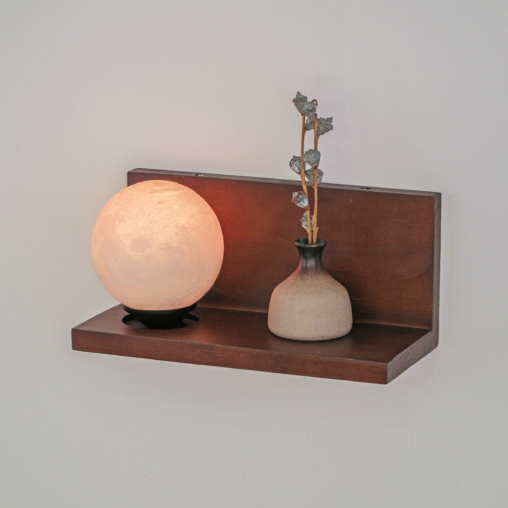 Kiven battery-powered wall lamp with shelf, cordless wall lamp, remote control, tricolor mode, farmhouse wall lamp with rechargeable dimming lamp, suitable for bedroom, living room and office
