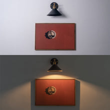 Load image into Gallery viewer, Battery LED Puck Bulb E26 Lamp Holder with Remote Control