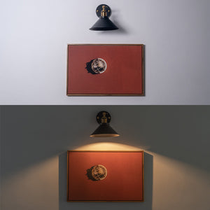 Battery LED Puck Bulb E26 Lamp Holder with Remote Control