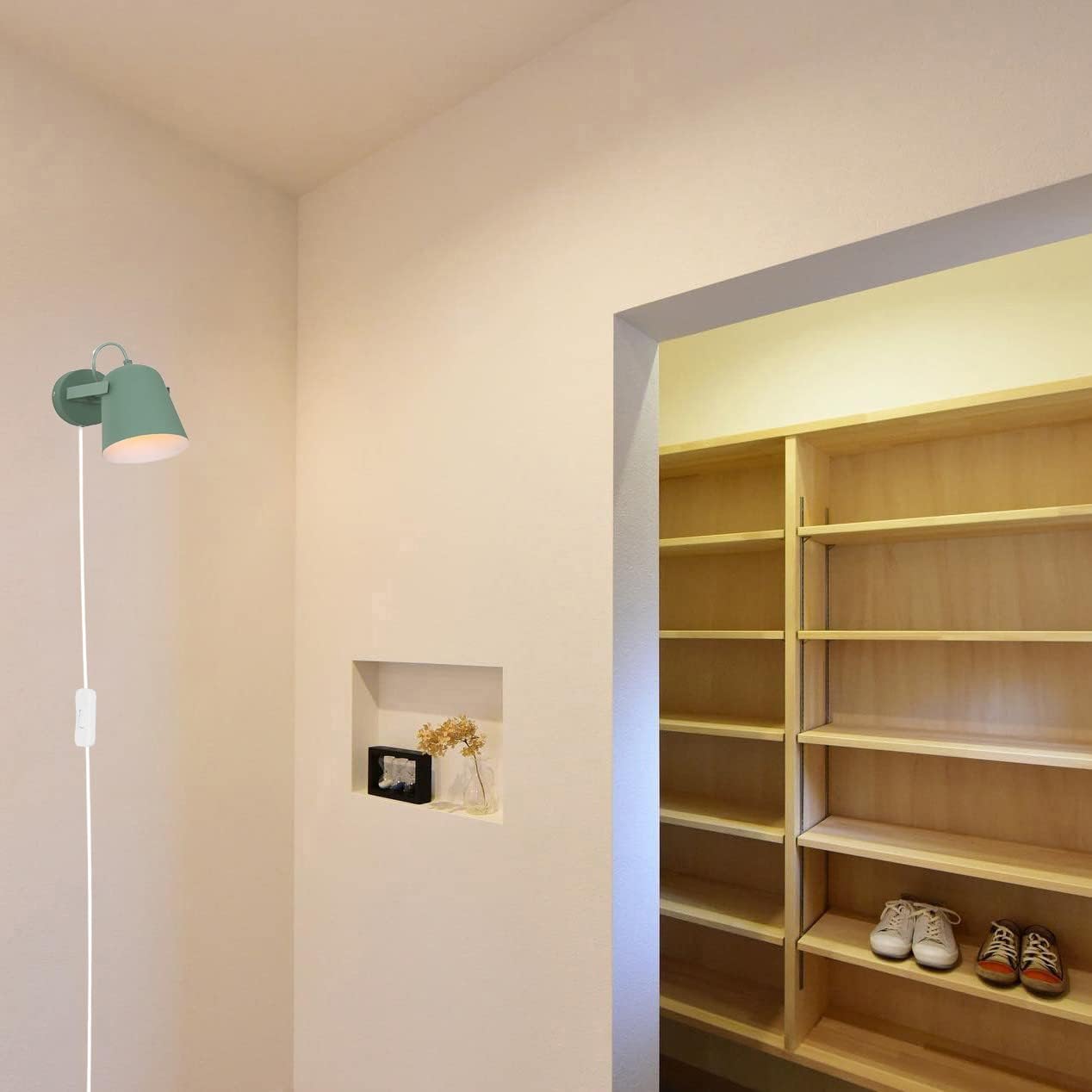 Kiven Plug-in Wall Sconce Lamps Lighting Fixture with in-line Cord Toggle Switch,Green Macaron Wall lamp with Frosted Paint Body Bedside lamp Bathroom Vanity Lights