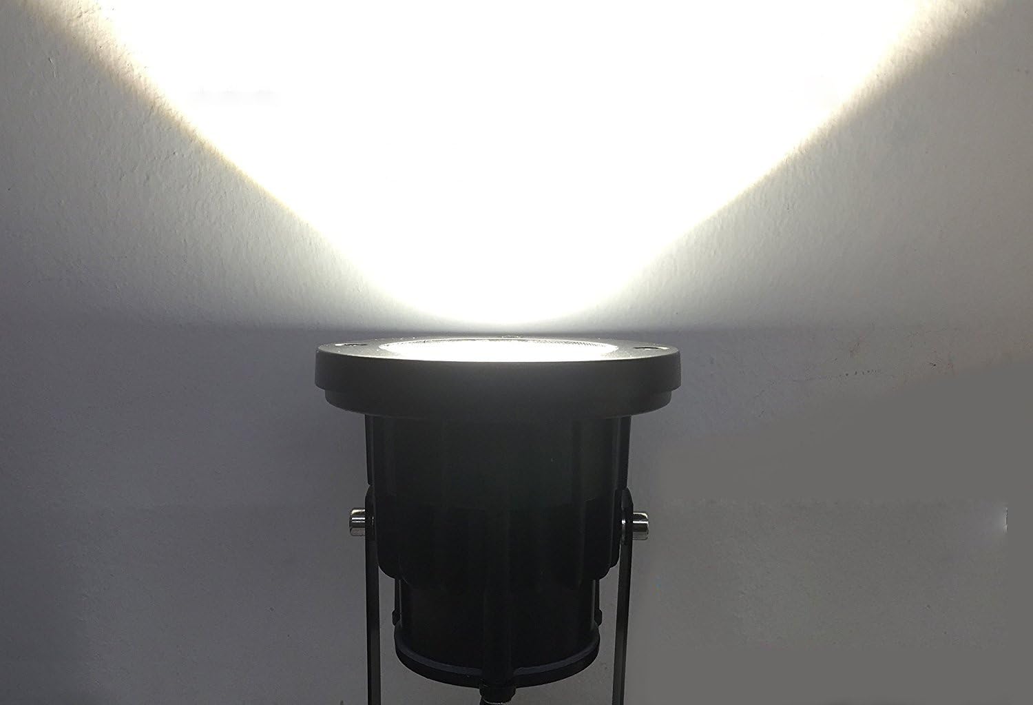 Kiven Garden Light, Waterproof Switch Included, Outlet Type, 6.9 ft (3 m), Bulb Color, 3000K, Outdoor Spotlight, IP65 Waterproof Light, For Outdoor Lighting Such As Sidewalks, Driveways, Lawns