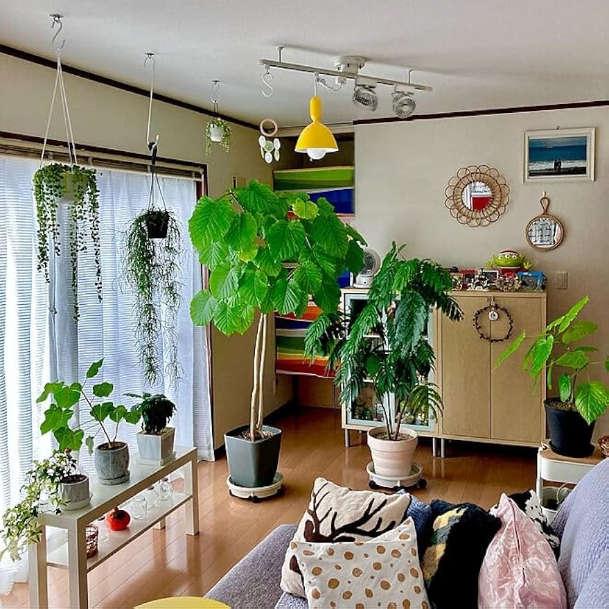 Modern living room with Kiven H-Type track mini fan, enhancing air circulation and home decor.