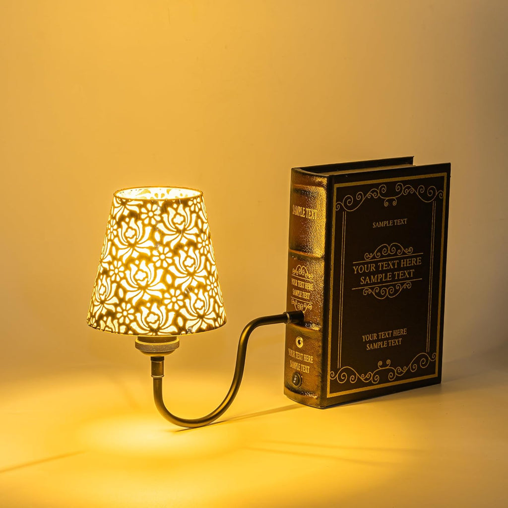Kiven Cordless Bookshelf Lamp, Rechargeable Bookcase Lighting with Iron Lampshade, Farmhouse Decorative Bookend, Cordless Table Lamp for Bedside Bookshelf Cabinet Home Decor DZ0482