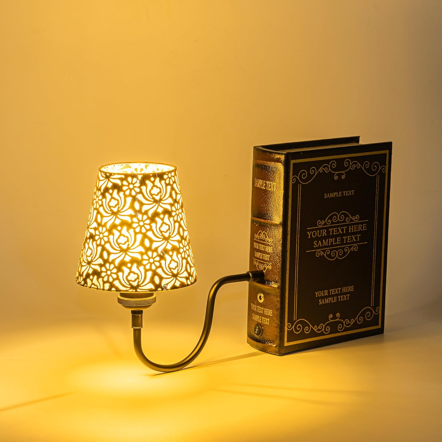 Kiven Cordless Bookshelf Lamp, Rechargeable Bookcase Lighting with Iron Lampshade, Farmhouse Decorative Bookend, Cordless Table Lamp for Bedside Bookshelf Cabinet Home Decor DZ0482