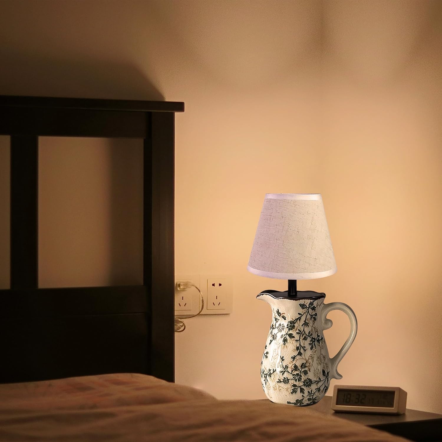 Kiven Cordless Table Lamp, Dimmable LED Vase Lamps with Fabric Lampshade, Classic Cottage Ambient Light, 1-Light Rechargeable Nightstand Lamp for Office Bookcase Bedside TD1003