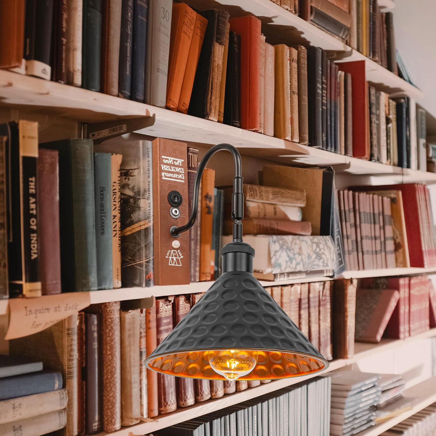 Kiven Cordless Bookshelf Lamp, 1-Light Rechargeable Bookcase Lighting with Iron Lampshade, Farmhouse Decorative Bookend, Cordless Table Lamp for Bedside Cabinet Bookshelf Home Decor,Black