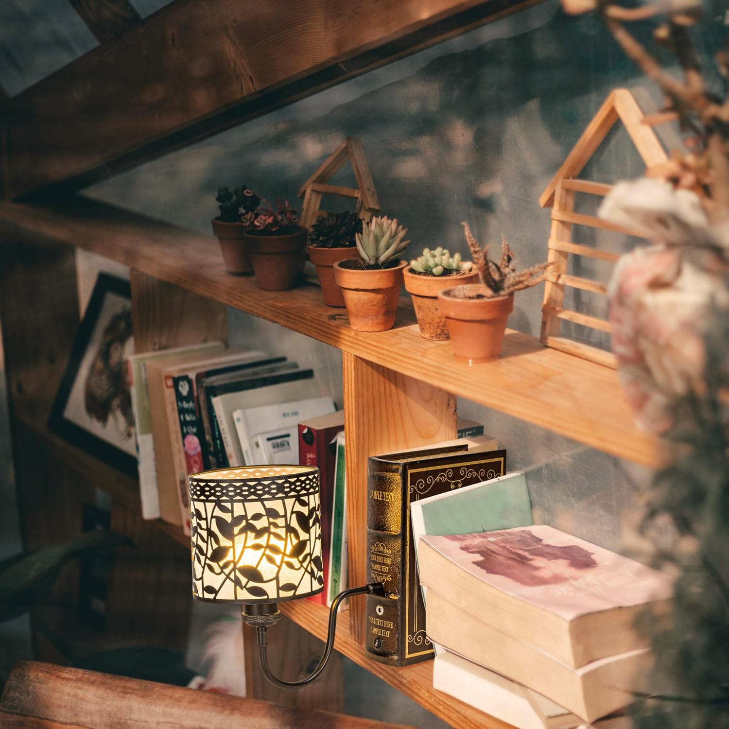 Kiven Cordless Bookshelf Lamp, Rechargeable Bookcase Lighting with Iron Lampshade, Farmhouse Decorative Bookend, Cordless Table Lamp for Bedside Bookshelf Cabinet Home Decor DZ0475