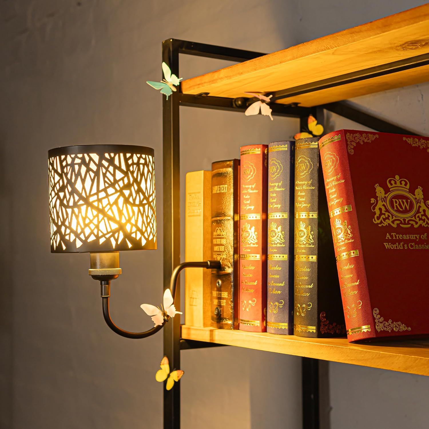Kiven Cordless Bookshelf Lamp, Rechargeable Bookcase Lighting with Iron Lampshade, Farmhouse Decorative Bookend, Cordless Table Lamp for Bedside Bookshelf Cabinet Home Decor DZ0478
