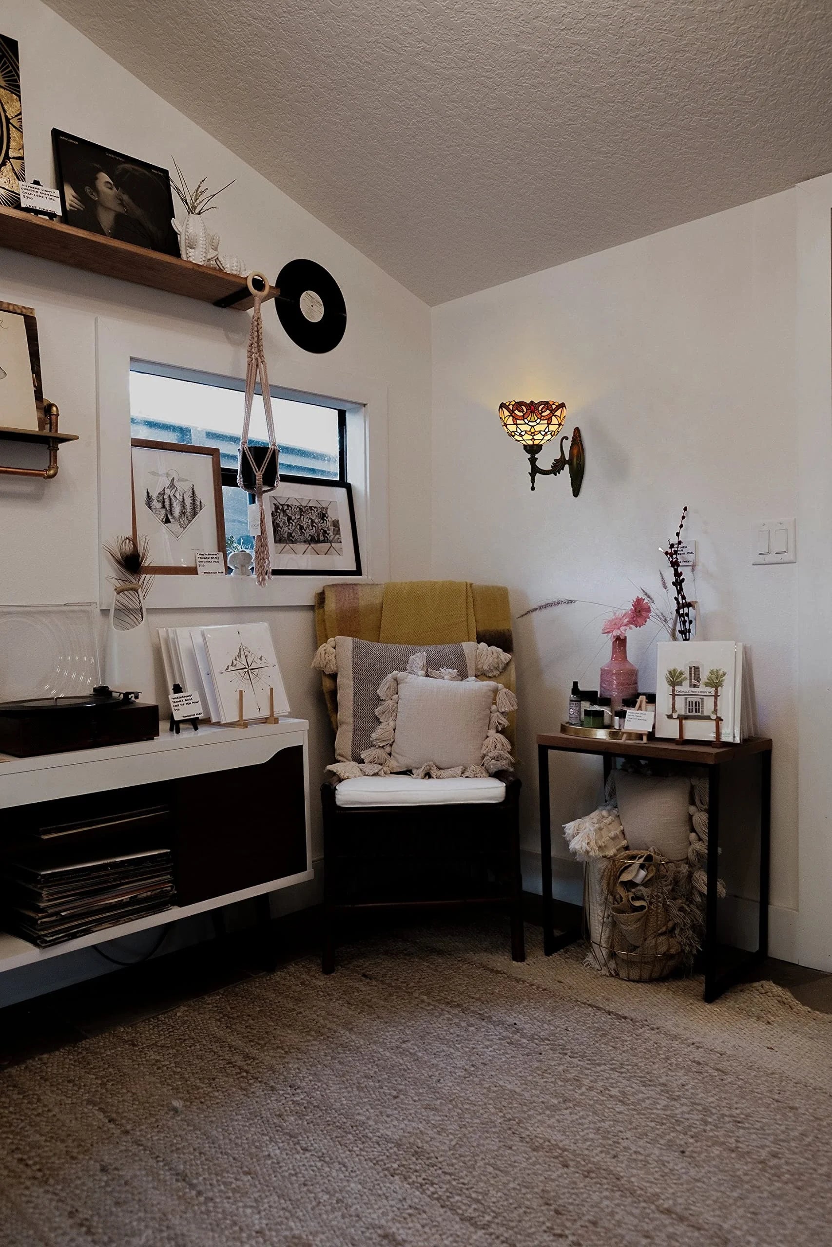 Kiven 1/2 - Pack RGB Color - Changing Wall Sconces with Remote Control, Rechargeable Battery - Powered, Dimmable Tiffany Handmade Light Fixtures - Bulbs Included, Ideal for Dorm, Store, Bedroom, Loft & Corridor